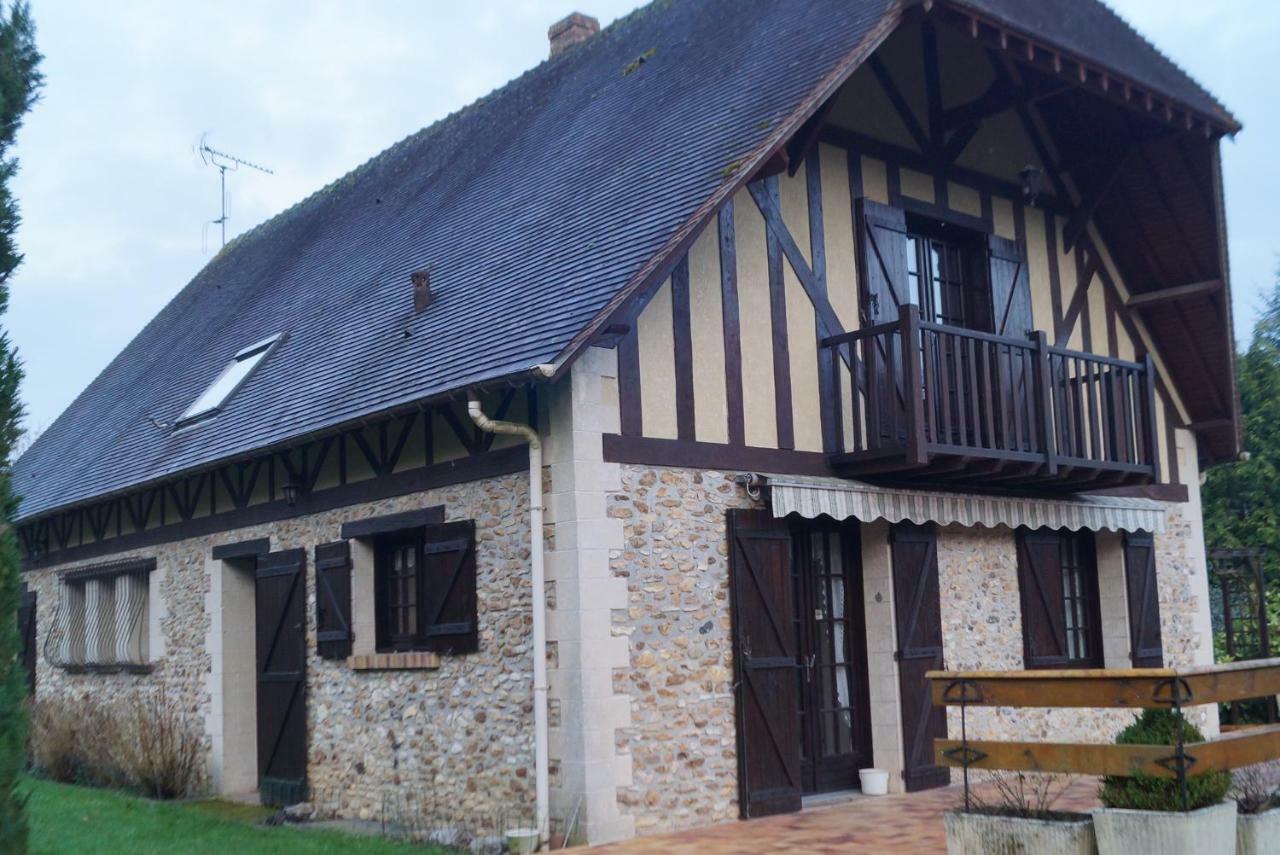 Maison Au Calme A La Campagne Saint-Pierre-de-Bailleul 外观 照片